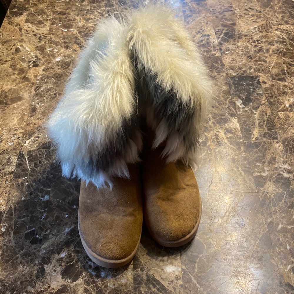 Brown boots